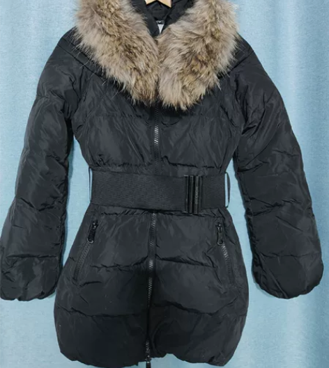 Moncler盟可睐蒙口正品羽绒服，产于罗...