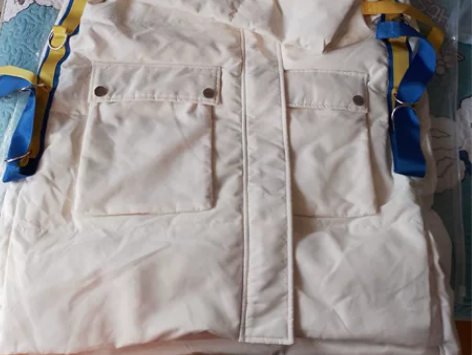 衣服样式很好，纯新品，后身图案很漂亮，袖子...