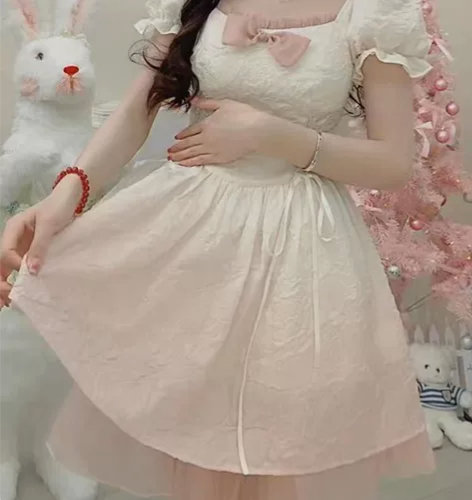 女装2023夏季方领蝴蝶结系带收腰蓬蓬连衣...