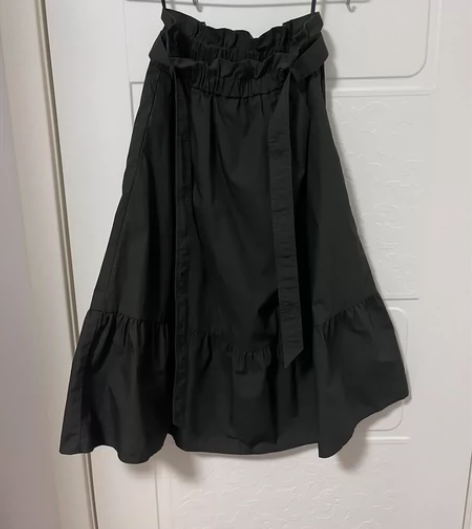 优衣库403936花苞半身裙 S码，9成新