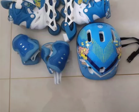 贵派仕儿童滑冰鞋,赠护具,低价转卖。 感兴趣的话点“我想要”... 贵派仕儿童滑冰鞋,赠护具,低价转卖。 感兴趣的话点“我想要”...