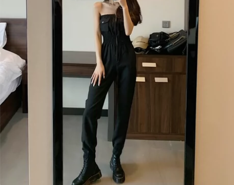 花花家工装连体裤  全新有吊牌 s码 售出...