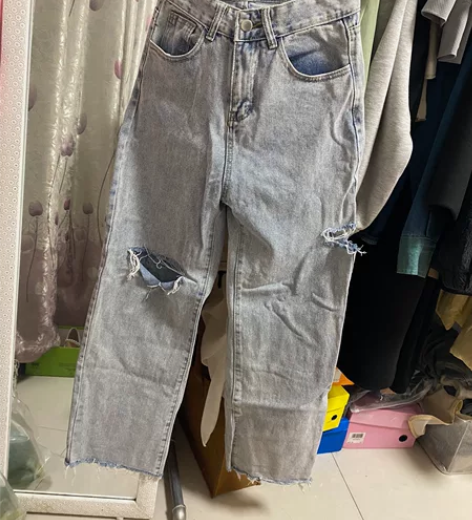 破洞牛仔裤浅蓝色 感兴趣的话点“我想要”和...