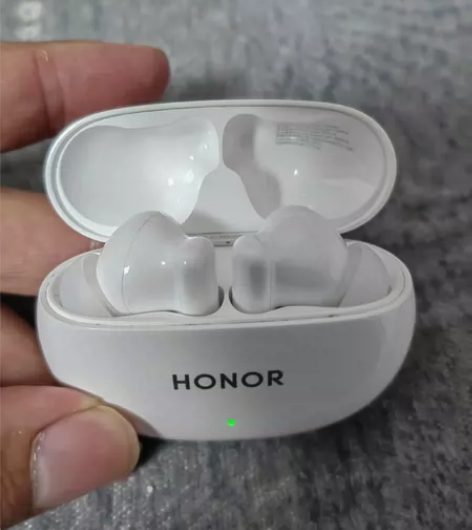荣耀Earbuds 3i 闲置转让 九成新...