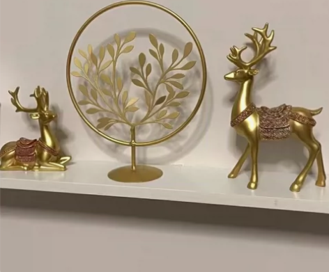 店铺不开了一堆装饰品,全新的,东西太多了,...