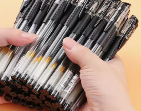 中性笔黑色笔芯0.5子弹头学生文具水碳素笔...