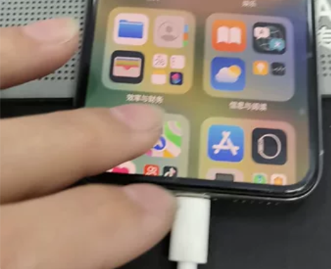 苹果x 64g 美版无锁无id 有面容 功...