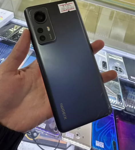 小米12x 8+256 边框有磕碰后盖小碎...