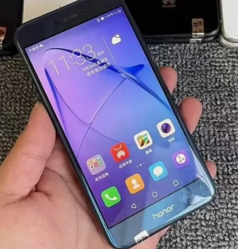 荣耀8青春版 ,高配4+64G 9新 手机...