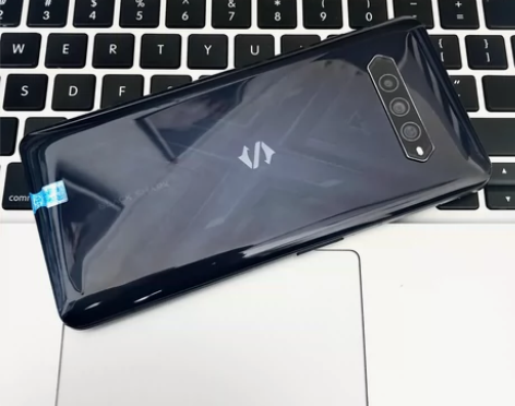 黑鲨游戏手机4 (5G) 高通骁龙870处...