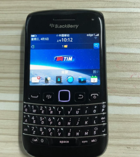 黑莓9790  本机8G内存 小巧学生戒网...