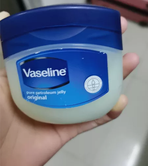 （保真，不真包退，我出运费）凡士林润唇膏修...