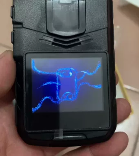 全新警翼执法记录仪G5带包装一套喜欢的私聊...