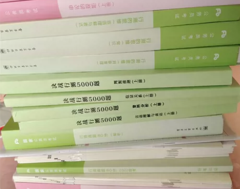 2022年粉笔考试行测与申论,真题是全新的...