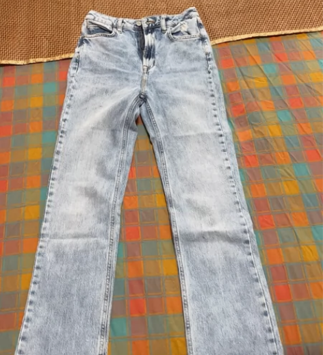 zara牛仔裤 36码 浅色修身稍宽松 自...