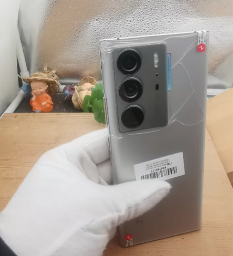 中兴Axon40Ultra 12+256 ...