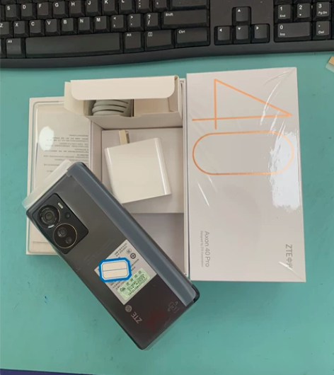 中兴axon40pro 8+256黑色全新...