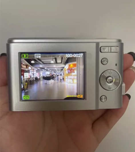 【低价出售学生ccd相机】全新松典索达佳旗...