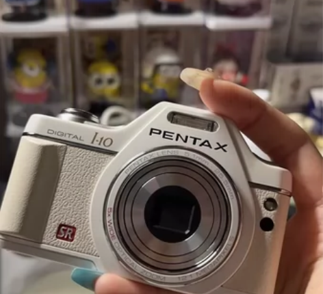 宾得i10 奶白色相机 成色超级新 可小刀...