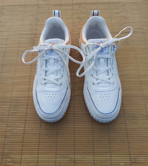 36码特步运动鞋 鞋子八成新以上，保证正品...