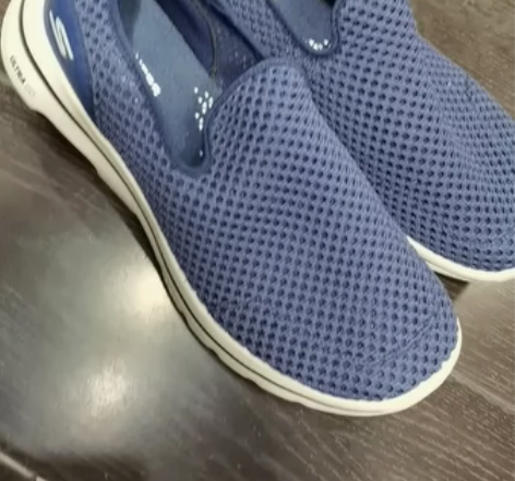 斯凯起鞋处理 40-1 双, 41-2 双...