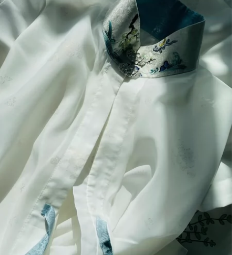 【原价出】全新 你好美荔 蜂梅仿泥金-耀雪...