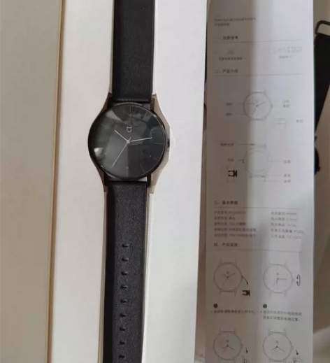 米家石英表经典版 全新全新，一次没用过～闲...