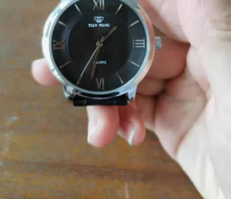 天王 手表经典款皮带手表男女士 几乎全新，...