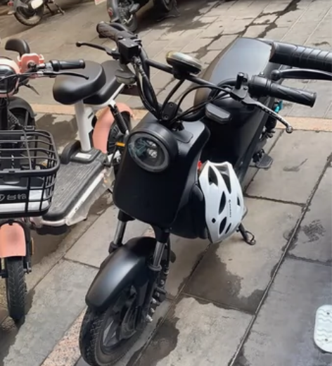 出台小牛u1，85新过保没法连app了，改...