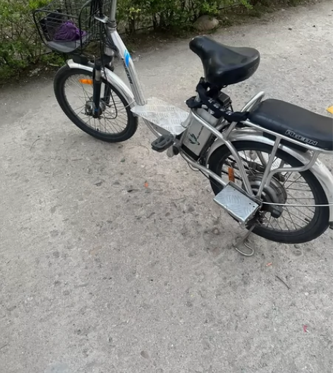 飞鸽电动车，8成新，手续齐全可以上牌，原来...