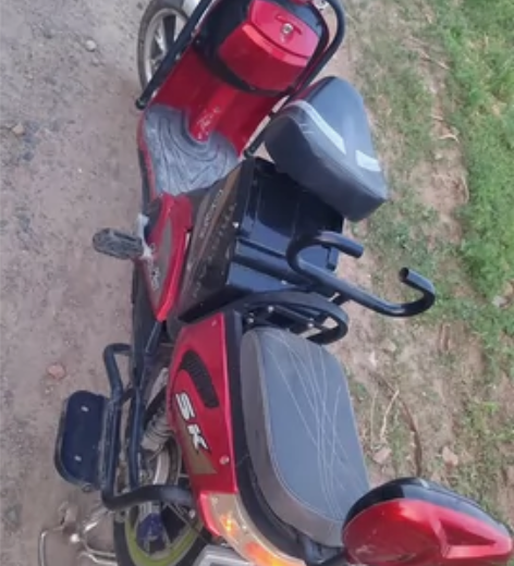 48....20电瓶，能跑三十多公里，能用...