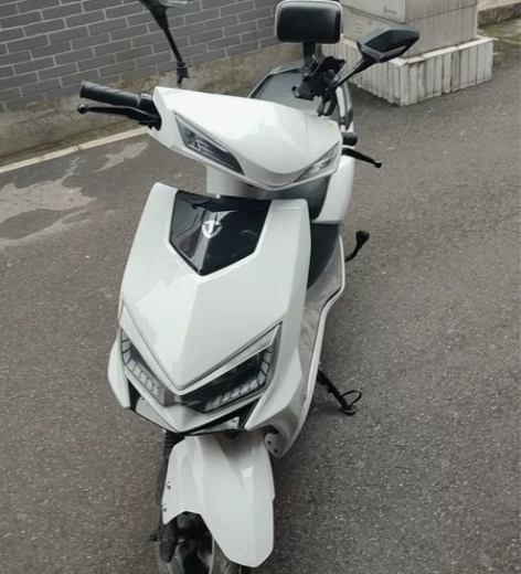 台铃车架  两组新电池   一组大概能跑四...