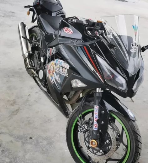 16年11月双缸350街车，一样都没得全黑...