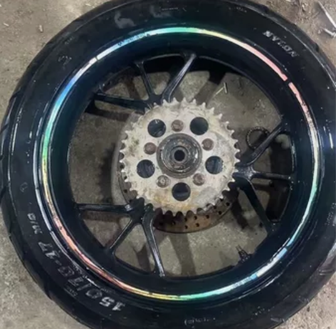 宝雕rr后轮140-70-17轮胎轮毂一套...