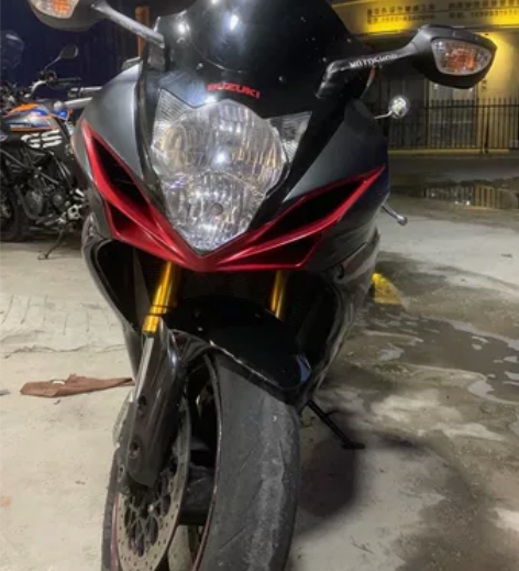出自用车 14年铃木中R 原灯部分原版，冷...