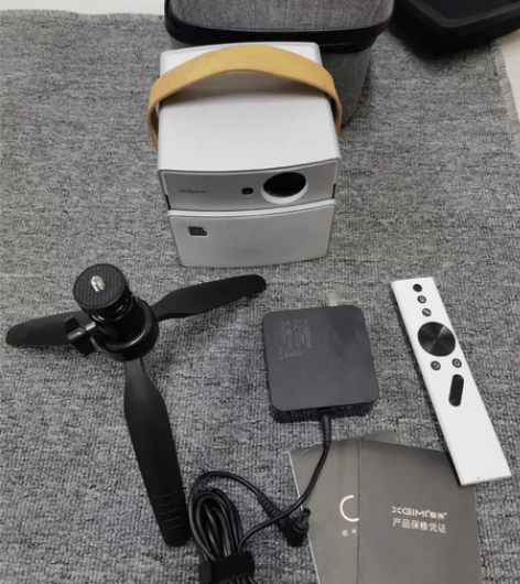 极米无屏电视CC极光便携投影仪高清智能3D...