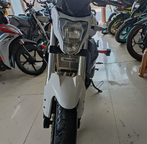 贝纳利黄龙300，打包价 感兴趣的话点“我...