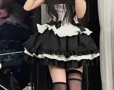 ?橘味喵:可爱女佣制服学院风性感女仆装co...