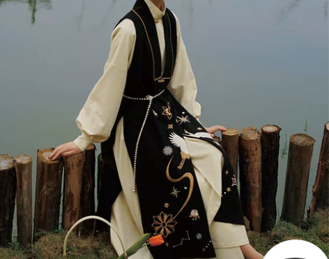 徐娇织羽集秋冬原创汉元素改良明制比甲连衣裙...