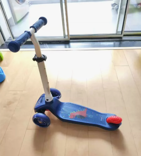 klippan滑板车，全新未用，看轮胎就知...