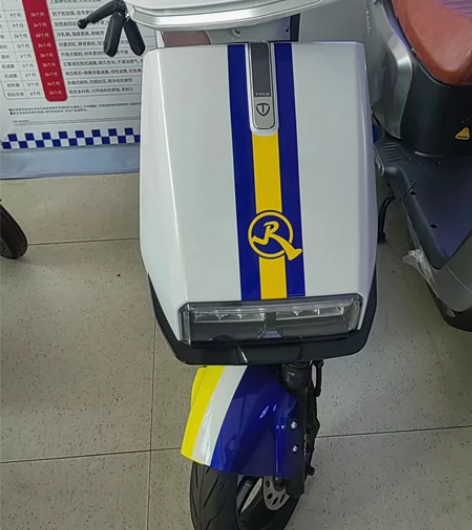 台铃，领跑72V32A电池。可续航100公...