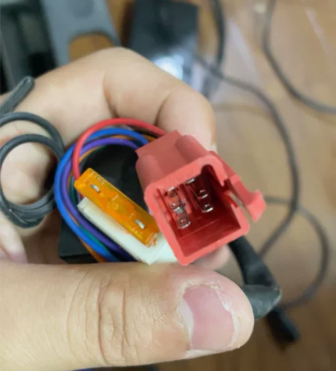 雅迪电动车配件 防盗警报器 带一个遥控器 ...