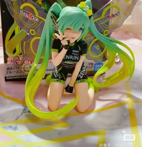 初音MIKU手办 跪姿 翅膀蝴蝶初音 ...
