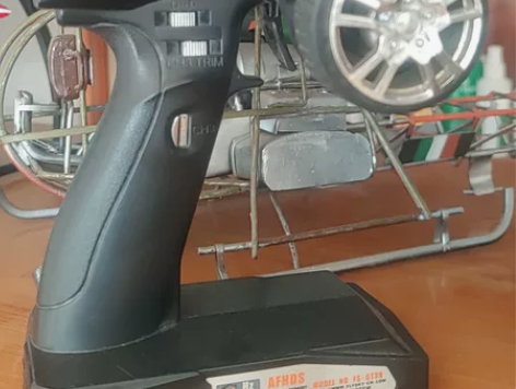 富斯gt3b遥控器，3通道车船遥控器。带一...