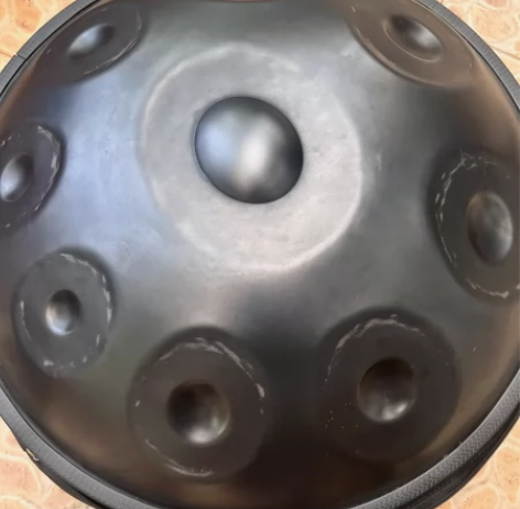 手碟鼓handpan 声音很正,玩起来不扰...
