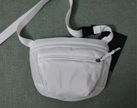 鸟新款男女休闲斜挎包轻便多隔层胸包腰包户外...