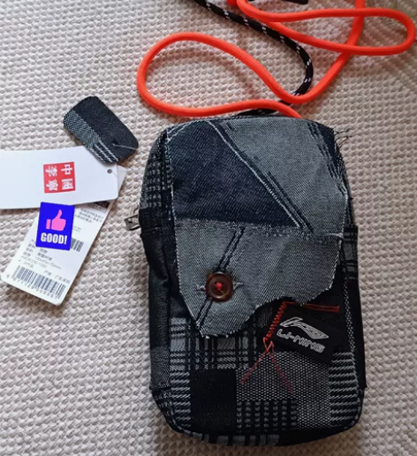 中国李宁肖战走秀款斜挎包小包，全新正品，原...