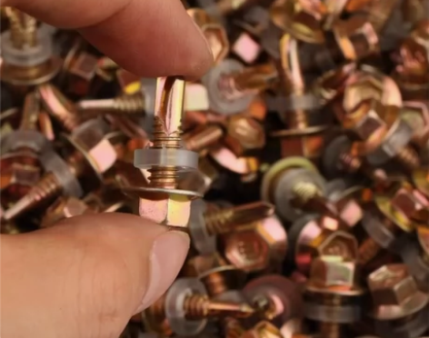 批发六角钻尾螺丝燕尾丝彩钢瓦自攻螺丝铁皮燕...