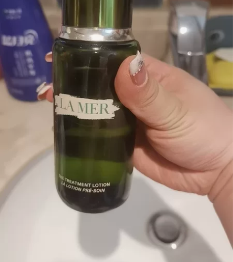 海蓝之谜精粹水 感兴趣的话点“我想要”和我...