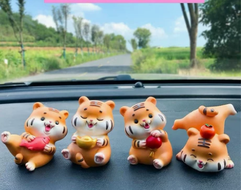 创意调皮小老虎萌虎内饰品虎年生肖车载卡通摆...